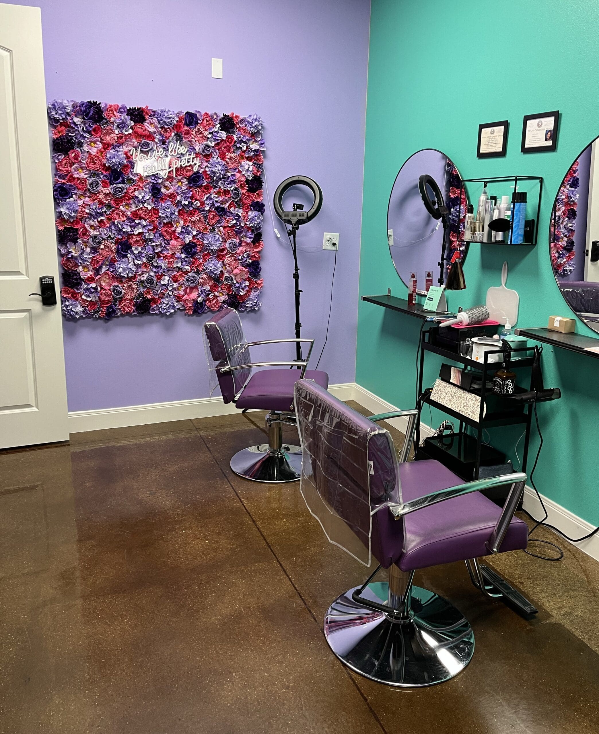 Explore how Mallorca can help your salon suite design. This can boost your client experience and brand identity with thoughtful interior decoration. Mallorca Salon Studios is the premier salon suite provider in San Antonio, Texas with 4 locations. Hair salon suites, salon studios, salon suites for rent.