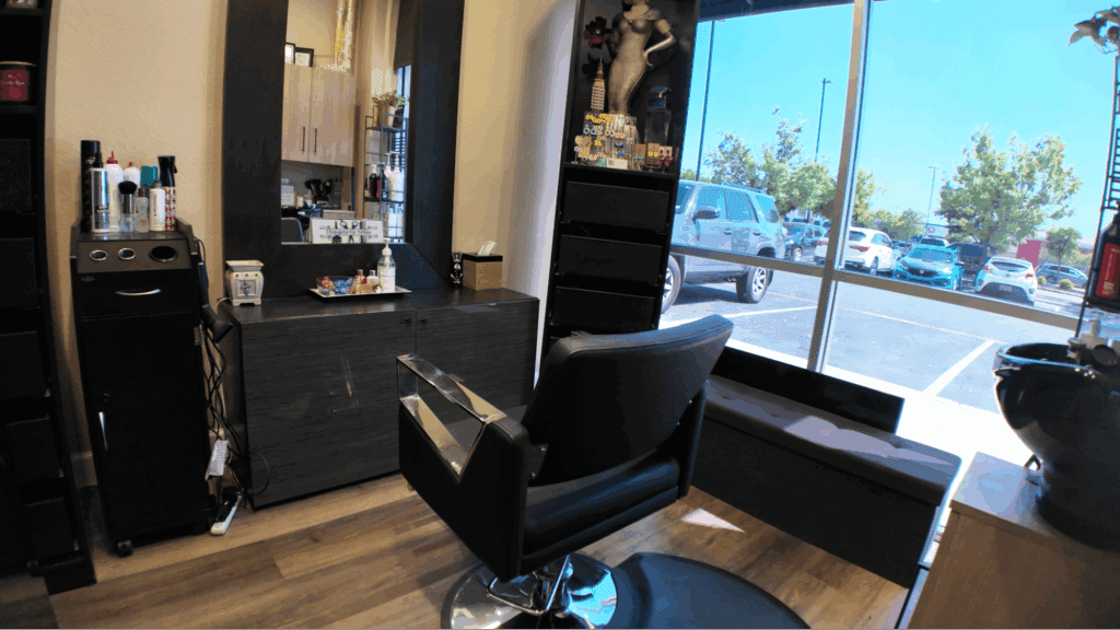 Maximize your salon income with these financial planning tips for North Star suite owners. Mallorca salon studios is the top rated salon suites in San Antonio. Offering beauty professionals salon suites for rent in San Antonio so they can run their independent business. Salon studios in San Antonio, San Antonio salon suites, hair salon suites in San Antonio, San Antonio salon for rent, San Antonio suites for rent. 