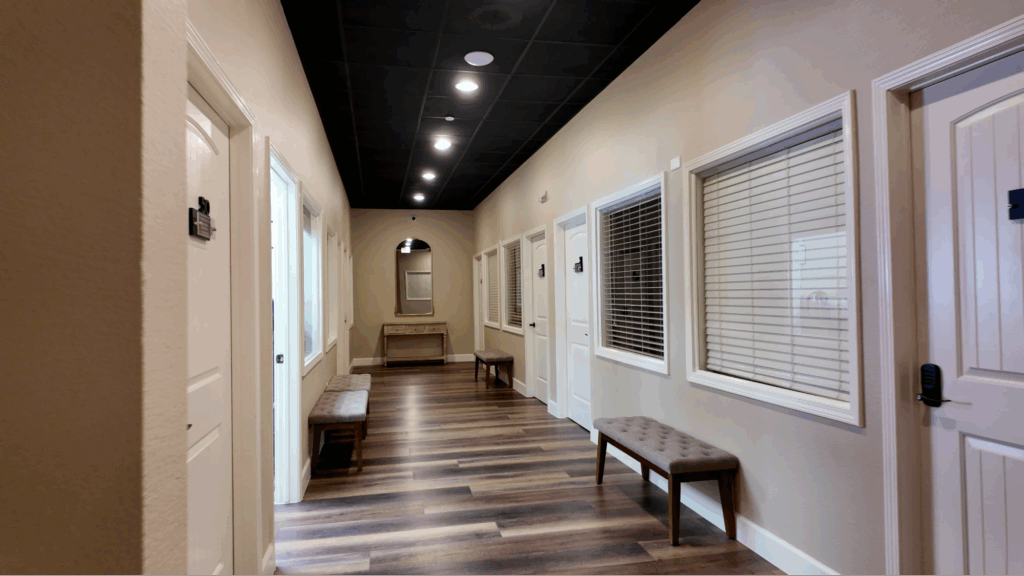 salon checklist, North Star, first suite, beauty business, Mallorca salon studios is the top rated salon suites in San Antonio. Offering beauty professionals salon suites for rent in San Antonio so they can run their independent business. Salon studios in San Antonio, San Antonio salon suites, hair salon suites in San Antonio, San Antonio salon for rent, San Antonio suites for rent.