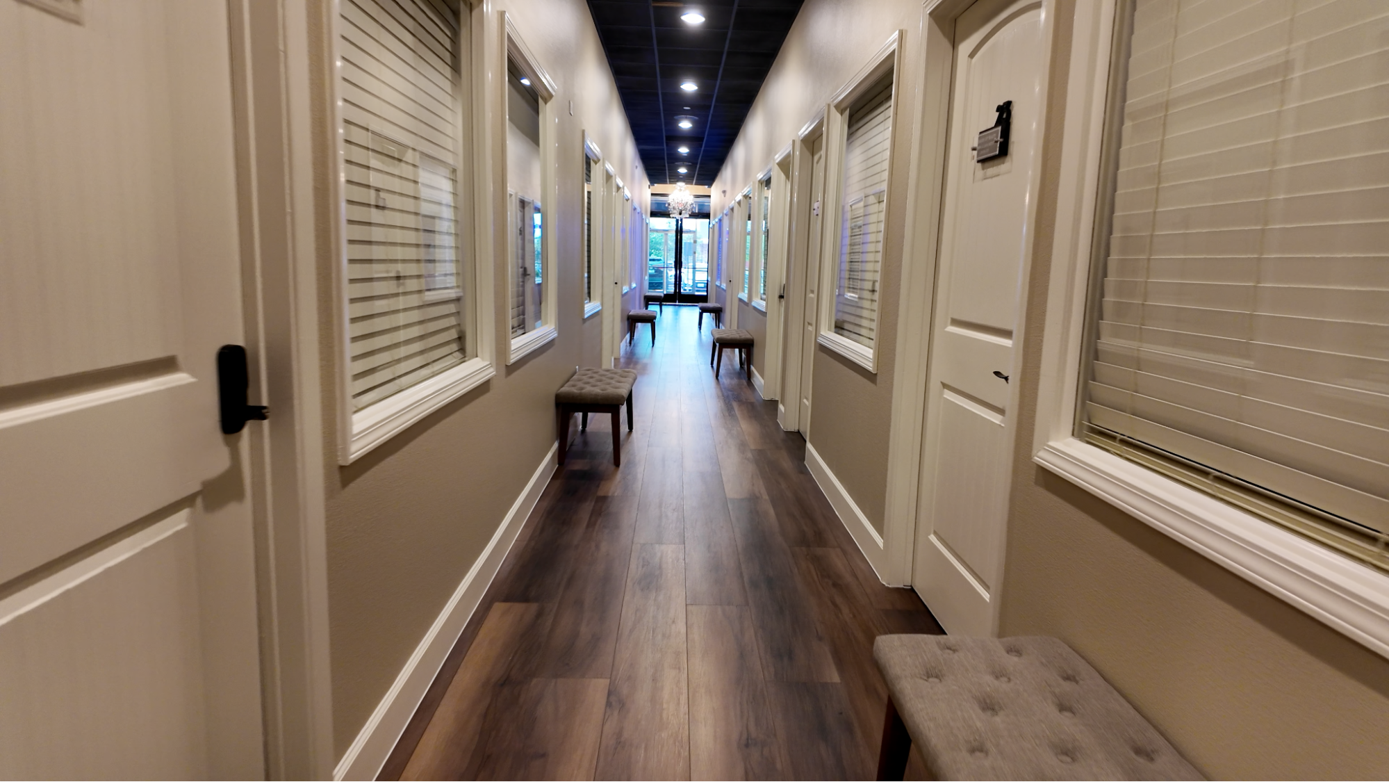 Maximize your salon income with these financial planning tips for North Star suite owners. Mallorca salon studios is the top rated salon suites in San Antonio. Offering beauty professionals salon suites for rent in San Antonio so they can run their independent business. Salon studios in San Antonio, San Antonio salon suites, hair salon suites in San Antonio, San Antonio salon for rent, San Antonio suites for rent.