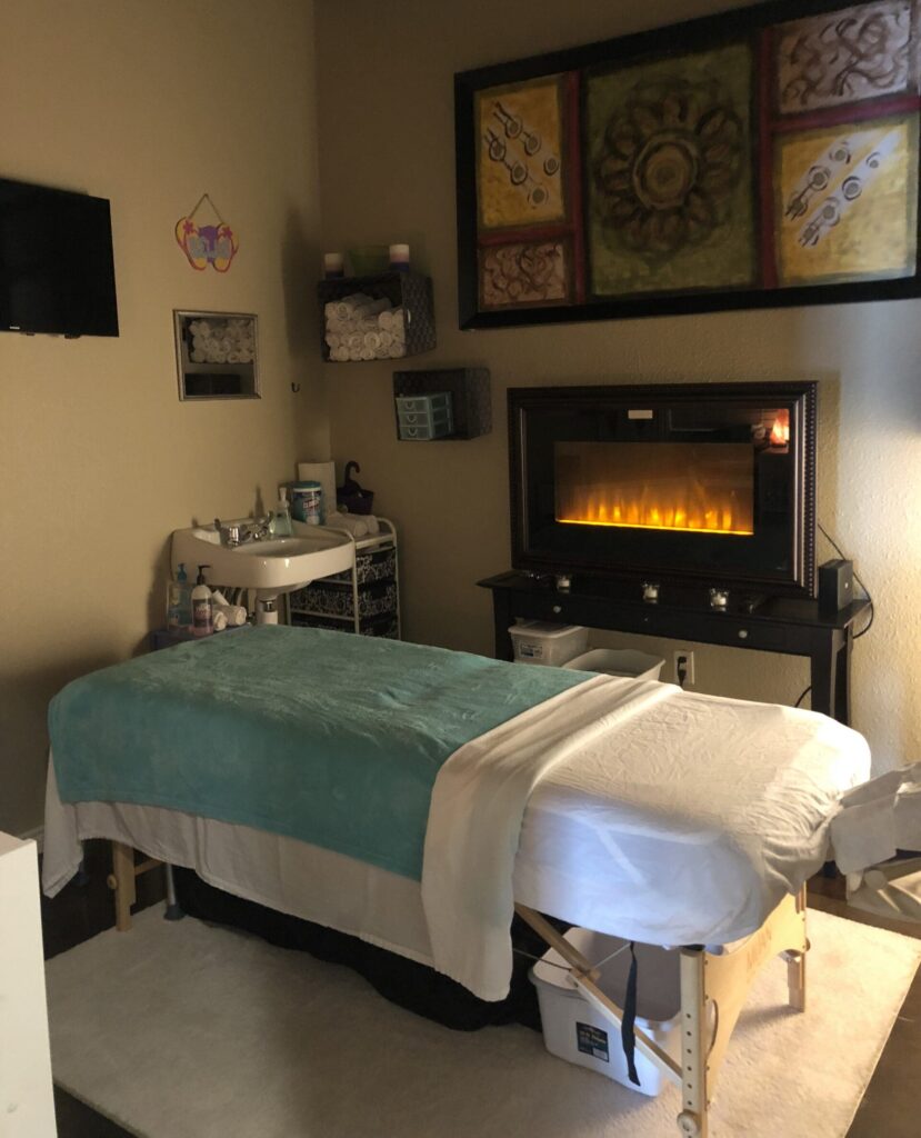 Mallorca Salon Studios & Suites is the top rated salon suites in San Antonio. Offering beauty professionals the perfect salon suites for rent in San Antonio through 4 locations, hair stylists, estheticians, barbers, and more can find their new business home. San Antonio salon studios, North Star salon suites, salon suites in North Star, Salon suites for rent in north star, North Star salon studios, salon studios for rent in North Star, salon suites in San Antonio for rent. Customize Salon Suite, San Antonio beauty suites, salon design