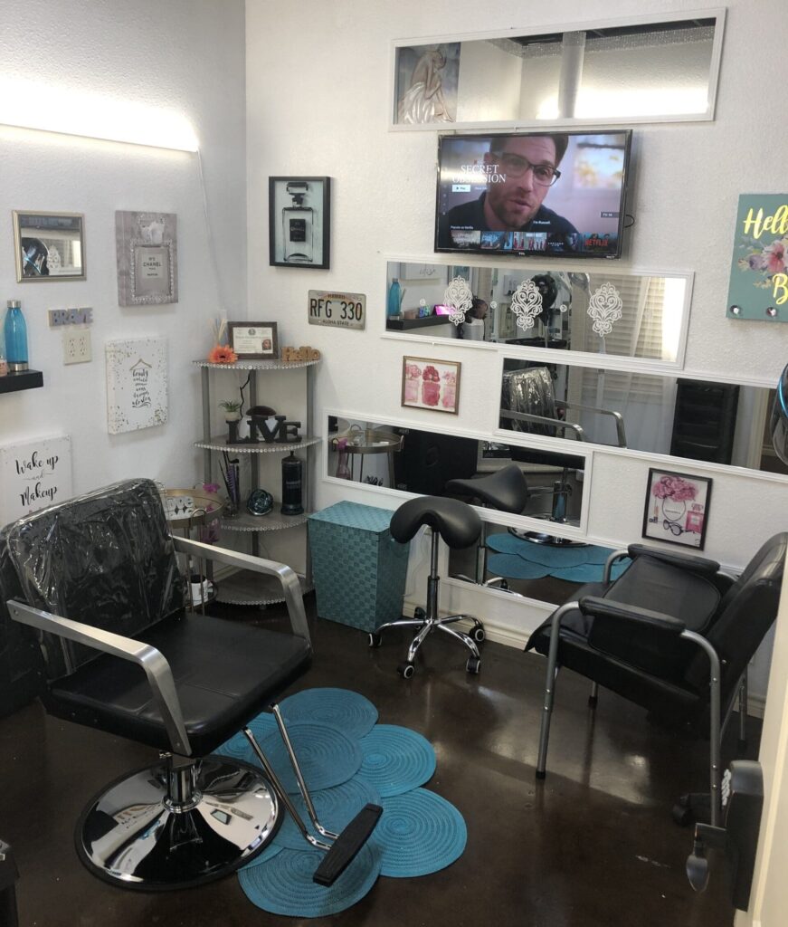 Mallorca Salon Studios & Suites is the top rated salon suites in San Antonio. Offering beauty professionals the perfect salon suites for rent in San Antonio through 4 locations, hair stylists, estheticians, barbers, and more can find their new business home. San Antonio salon studios, North Star salon suites, salon suites in North Star, Salon suites for rent in north star, North Star salon studios, salon studios for rent in North Star, salon suites in San Antonio for rent. Salon Client Experience, San Antonio Beauty suite, Salon Suite Owner