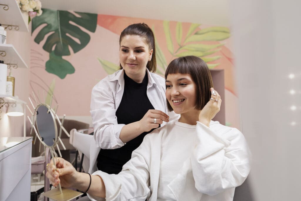 Mallorca Salon Studios & Suites is the top rated salon suites in San Antonio. Offering beauty professionals the perfect salon suites for rent in San Antonio through 4 locations, hair stylists, estheticians, barbers, and more can find their new business home. San Antonio salon studios, North Star salon suites, salon suites in North Star, Salon suites for rent in north star, North Star salon studios, salon studios for rent in North Star, salon suites in San Antonio for rent. Salon Marketing Tips, San Antonio salon suite, Social Media