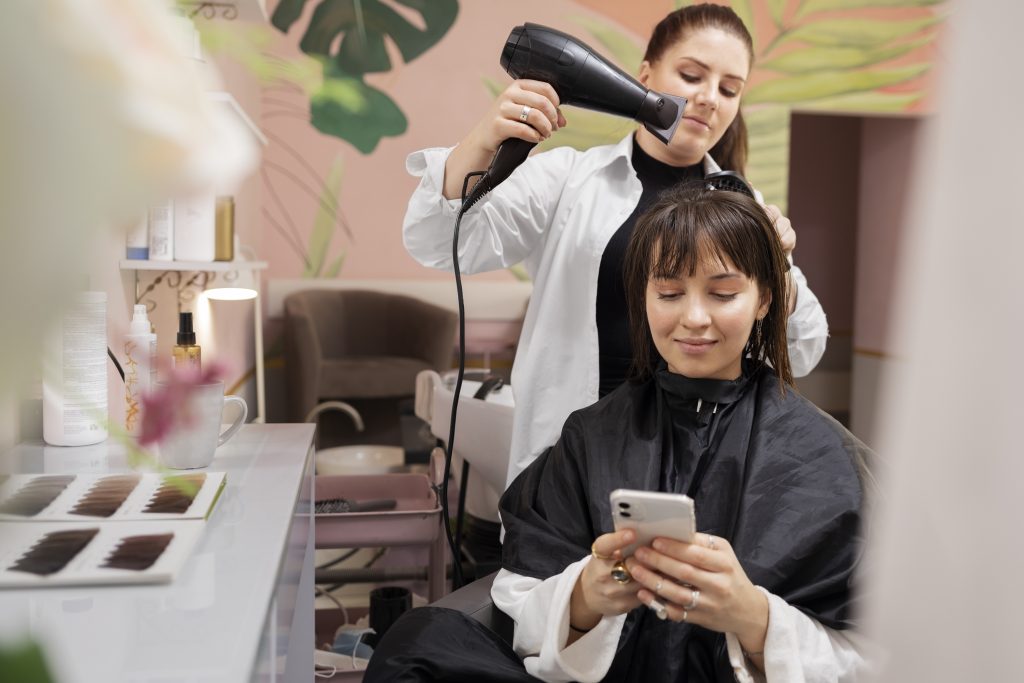 Mallorca Salon Studios & Suites is the top rated salon suites in San Antonio. Offering beauty professionals the perfect salon suites for rent in San Antonio through 4 locations, hair stylists, estheticians, barbers, and more can find their new business home. San Antonio salon studios, North Star salon suites, salon suites in North Star, Salon suites for rent in north star, North Star salon studios, salon studios for rent in North Star, salon suites in San Antonio for rent. salon reviews, San Antonio hairstylist, online reputation