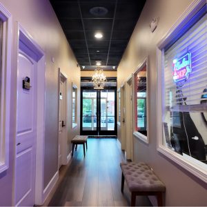 Going from salon employee to salon entrepreneur at Mallorca Salon Studios North Star, can be intimidating. Follow this guide to help your beauty business to suite success. Mallorca Salon Studios is the top rated salon suites in San Antonio. Hair salon suites for rent in San Antonio, San Antonio salon studios, San Antonio beauty suites.